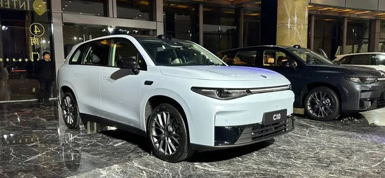 Средний размер кроссовер Leapmotor C10 Gray 530 Comfort Edition Электрический семейный внедорожник